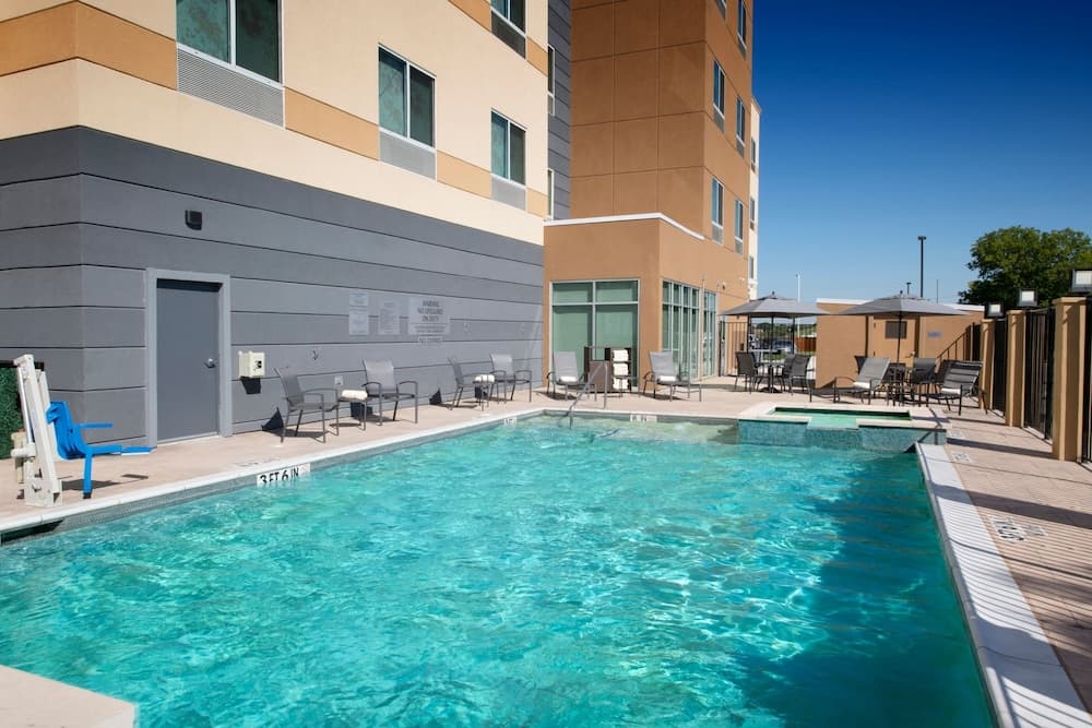 Fairfield Inn and Suites Dallas East gallery photo in Dallas, TX — image 5