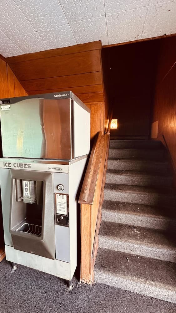 Curry’s Motel by OYO Saginaw MI interior in Saginaw, MI — gallery photo 2