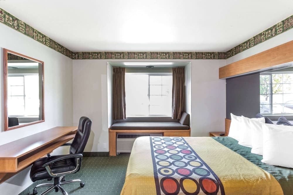 Royal Inn property views in Midvale, UT — gallery photo 3