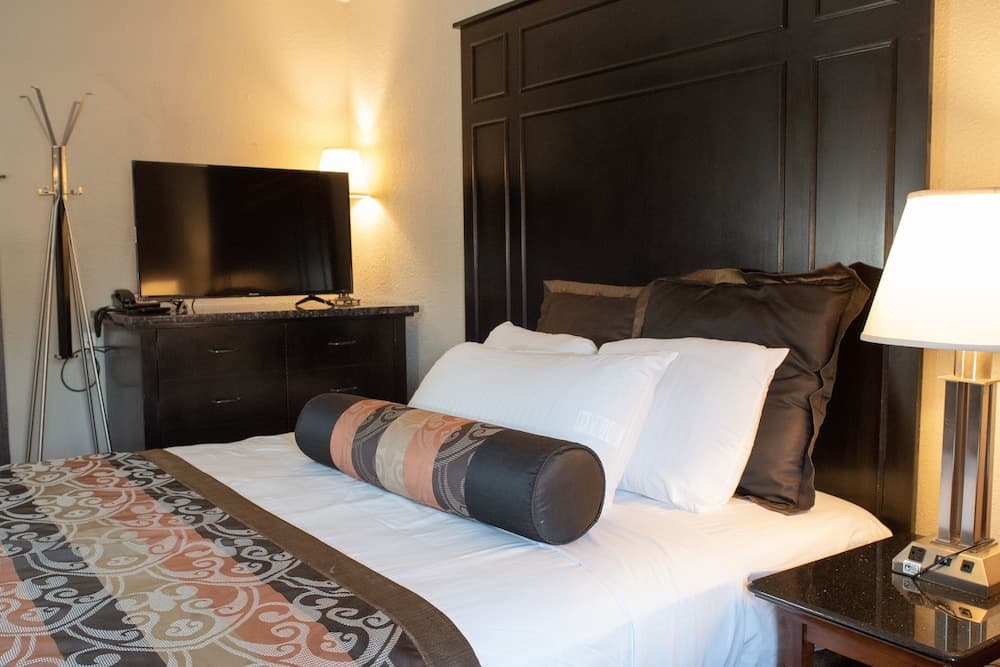 Hotel Chataura gallery photo in Dearborn, MI — image 12
