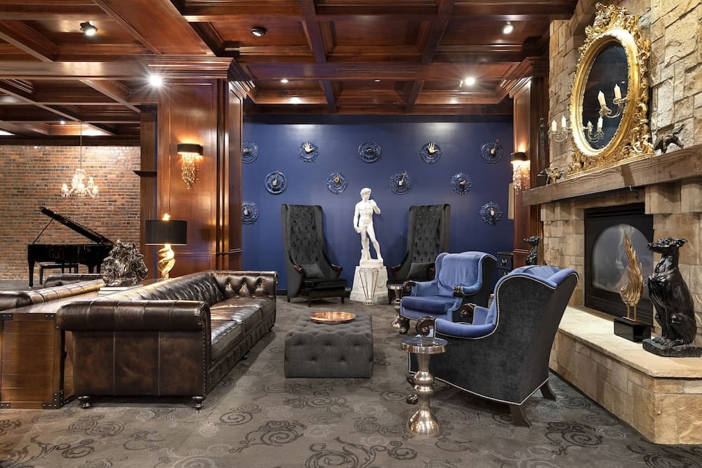 Des Lux Hotel gallery photo in Des Moines, IA — image 35
