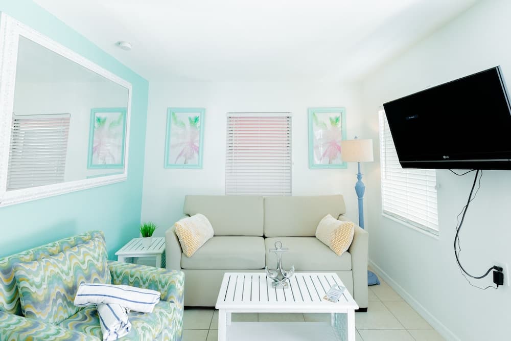 Cabanas of Treasure Island property views in Treasure Island, FL — gallery photo 3