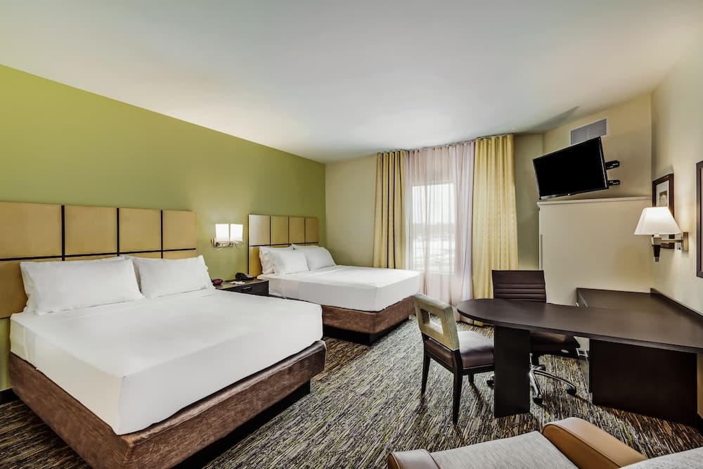 Candlewood Suites Lenexa - Overland Park Area by IHG property views in Lenexa, KS — gallery photo 3
