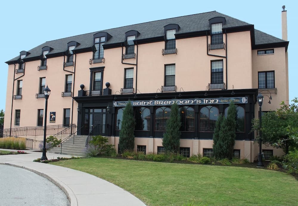 St. Brendan's Inn gallery photo in Green Bay, WI — image 27