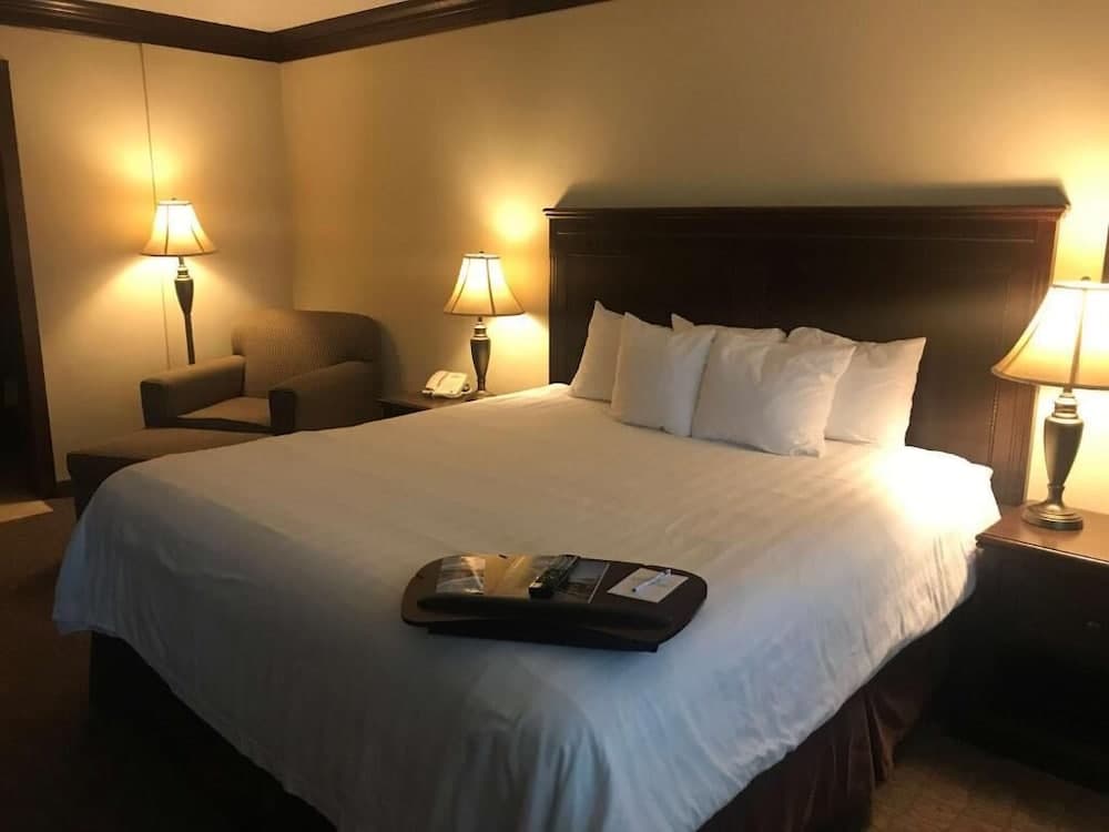 Fourwinds Lakeside Inn & Marina gallery photo in Bloomington, IN — image 27