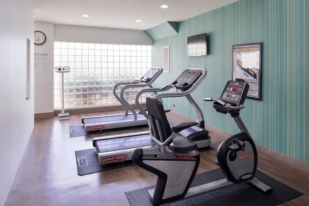 Holiday Inn Express Burlington by IHG gallery photo in Burlington, NC — image 53