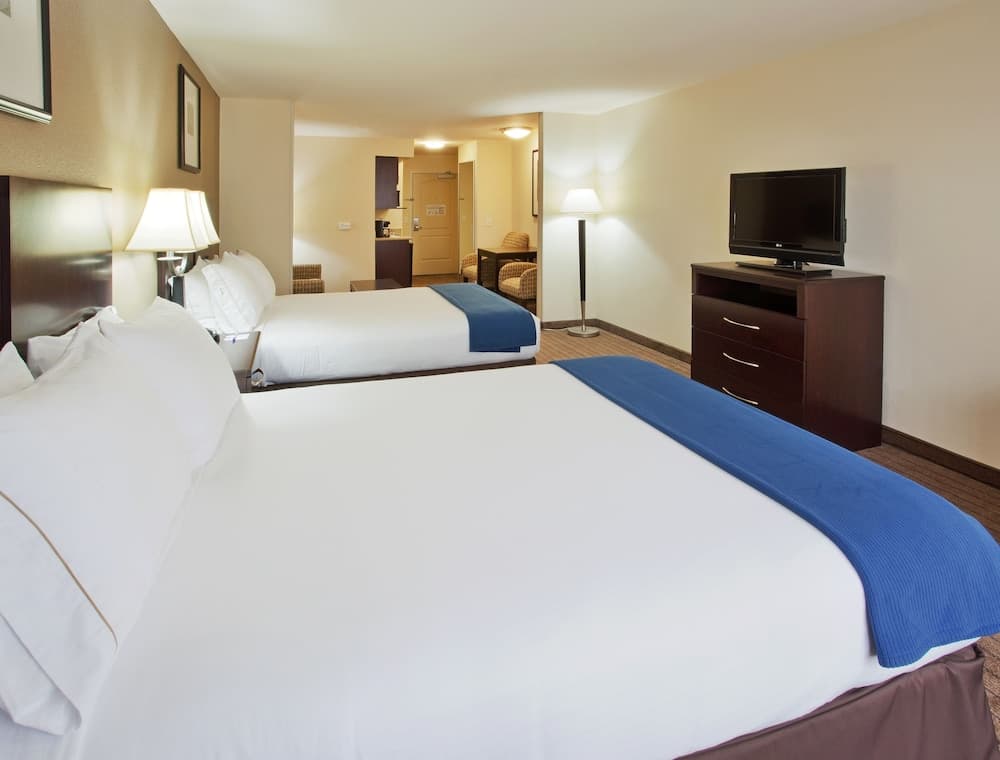 Holiday Inn Express Hotel & Suites Merced by IHG interior in Merced, CA — gallery photo 2