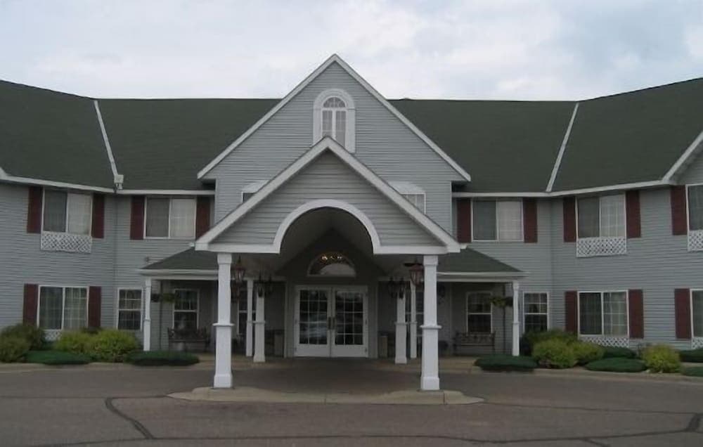 Crossings by GrandStay Inn and Suites interior in Montevideo, MN — gallery photo 2