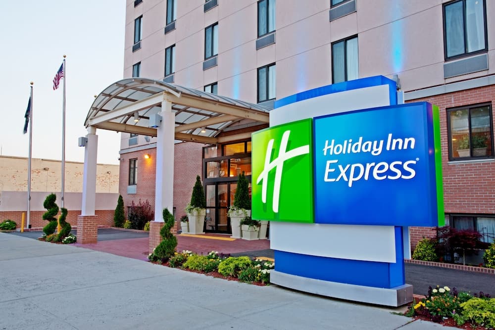Holiday Inn Express Brooklyn, an IHG Hotel featured exterior or lobby in Brooklyn, NY — similar hotel