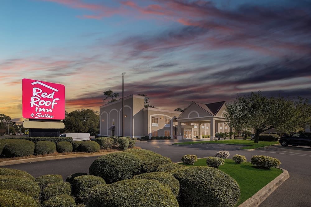 Red Roof Inn & Suites Albany, GA property views in Albany, GA — gallery photo 3