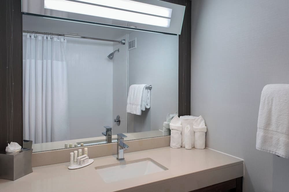 Courtyard by Marriott Newburgh Stewart Airport gallery photo in Newburgh, NY — image 13
