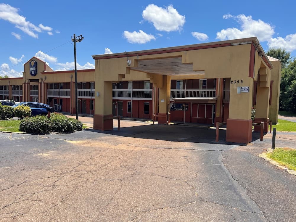 Diamond Inn Motel By OYO Jackson Hwy 80/ I-20 featured exterior or lobby in Jackson, MS — similar hotel