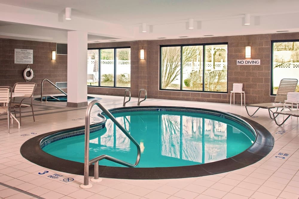 Courtyard by Marriott Newburgh Stewart Airport gallery photo in Newburgh, NY — image 16