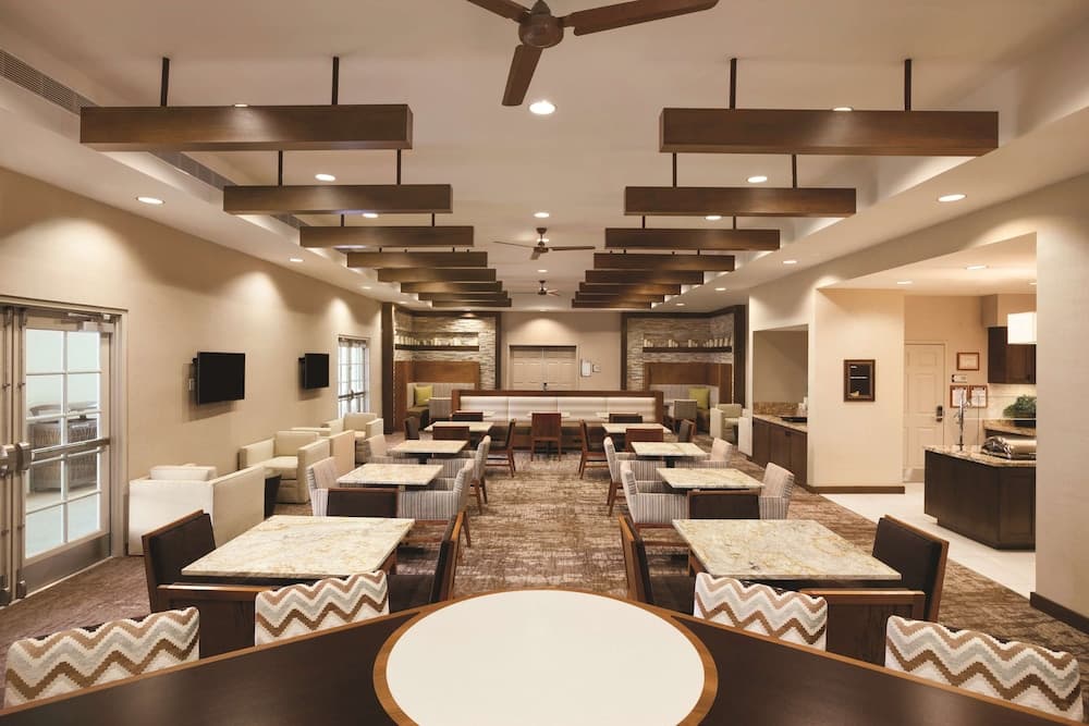 Homewood Suites by Hilton Tucson/St. Philip's Plaza Univ interior in Tucson, AZ — gallery photo 2