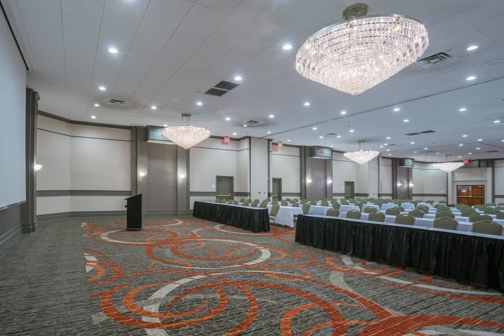 Holiday Inn Harrisburg - Hershey Area, I-81 by IHG gallery photo in Grantville, PA — image 51