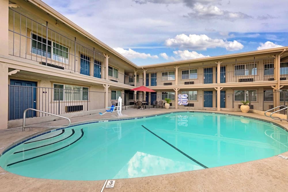 Best Western Hanford Inn gallery photo in Hanford, CA — image 23