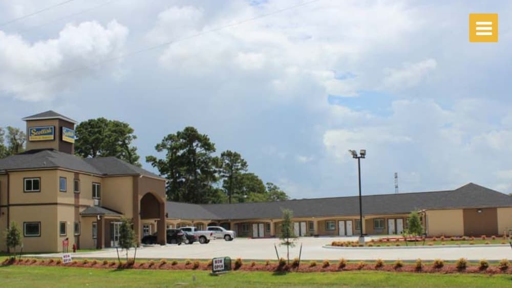 Scottish Inn & Suites property views in Baytown, TX — gallery photo 3