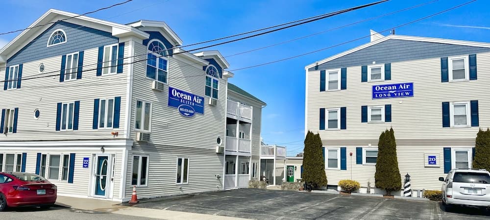 Ocean Air Suites featured exterior or lobby in Hampton, NH — similar hotel