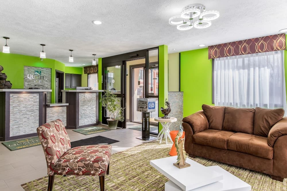Quality Inn Grand Rapids Near Dowtown property views in Grand Rapids, MI — gallery photo 3