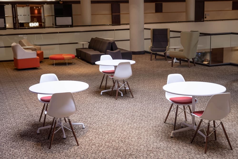 Radisson Plaza Hotel at Kalamazoo Center gallery photo in Kalamazoo, MI — image 45