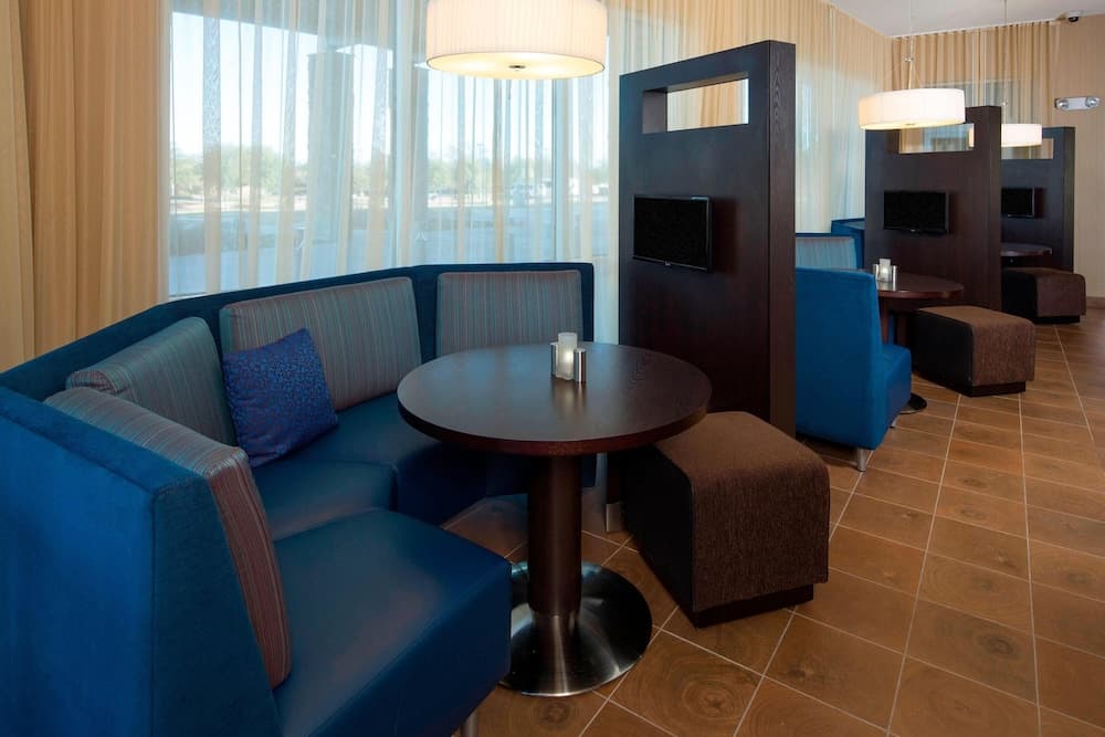 Courtyard by Marriott Dallas Midlothian-Midlothian Conf Ctr gallery photo in Midlothian, TX — image 44