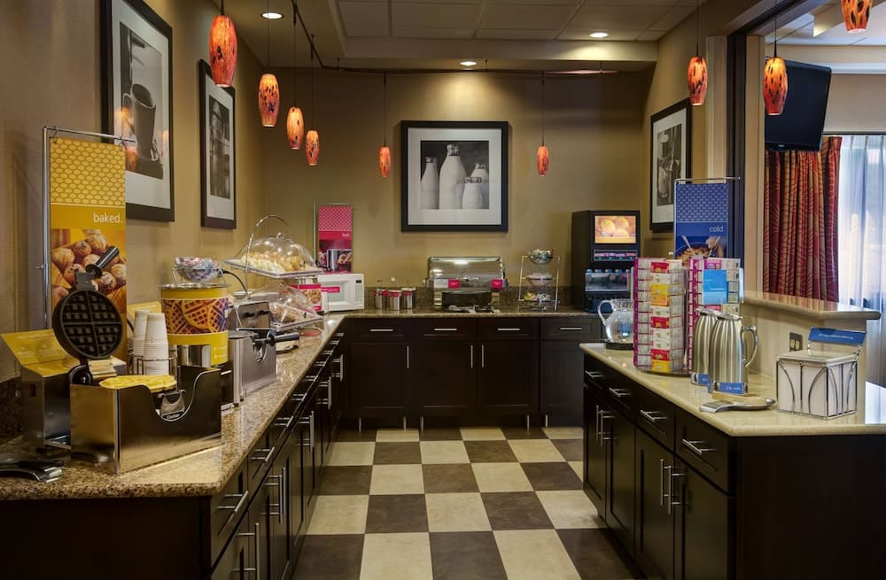 Hampton Inn Chambersburg gallery photo in Chambersburg, PA — image 16