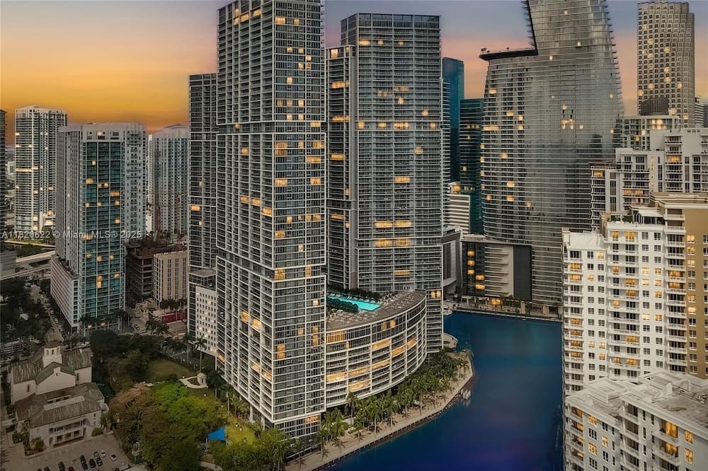 Miami Brickell Condos featured exterior or lobby in Miami, FL — similar hotel