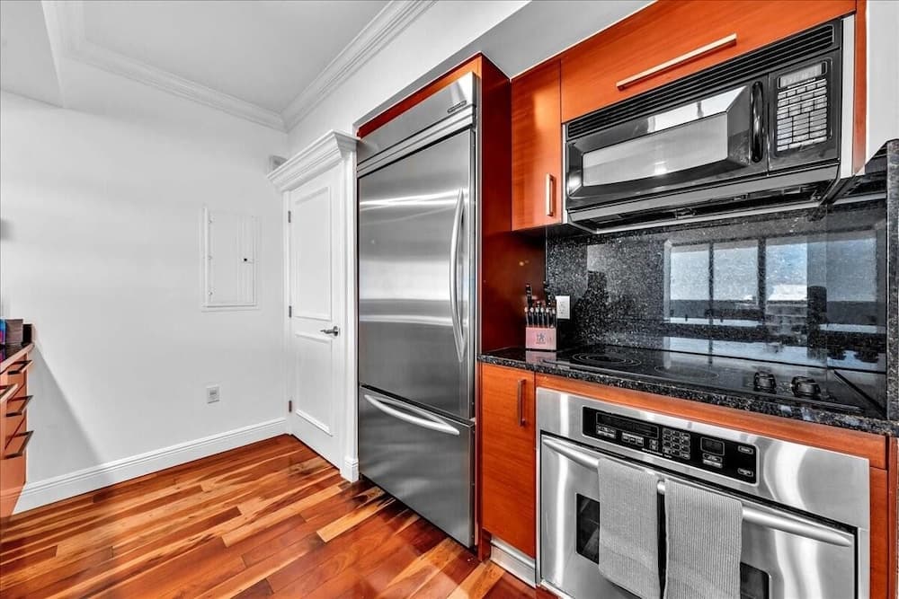 South City Suites property views in Hallandale Beach, FL — gallery photo 3