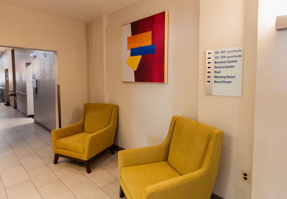 Holiday Inn Express & Suites Guthrie North Edmond by IHG interior in Guthrie, OK — gallery photo 2