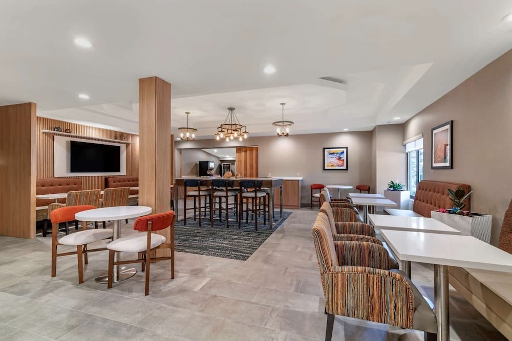 Clarion Inn Nashua gallery photo in Nashua, NH — image 19