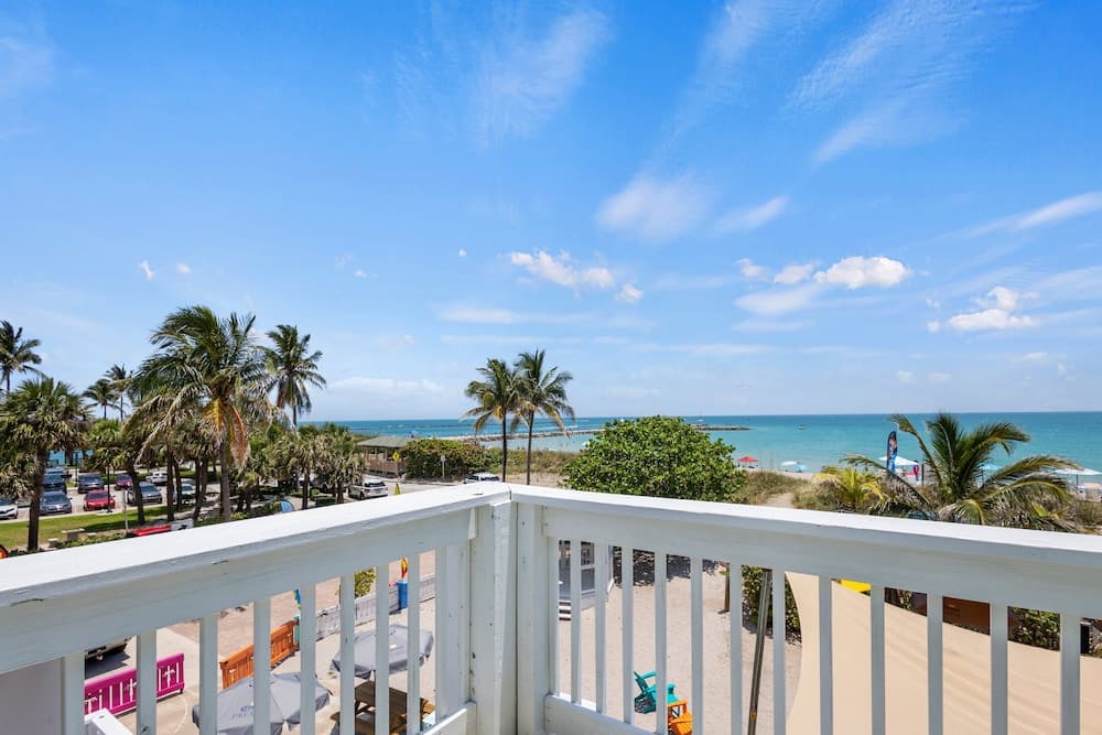 Oceanfront Inn interior in Fort Pierce, FL — gallery photo 2