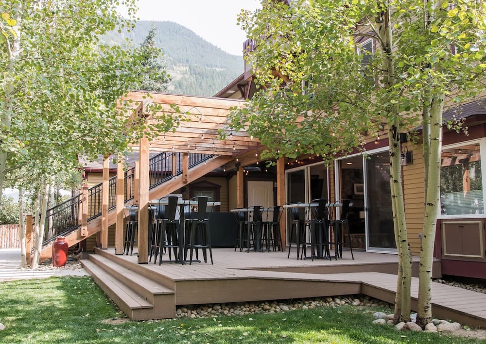 Clear Creek Inn interior in Georgetown, CO — gallery photo 2