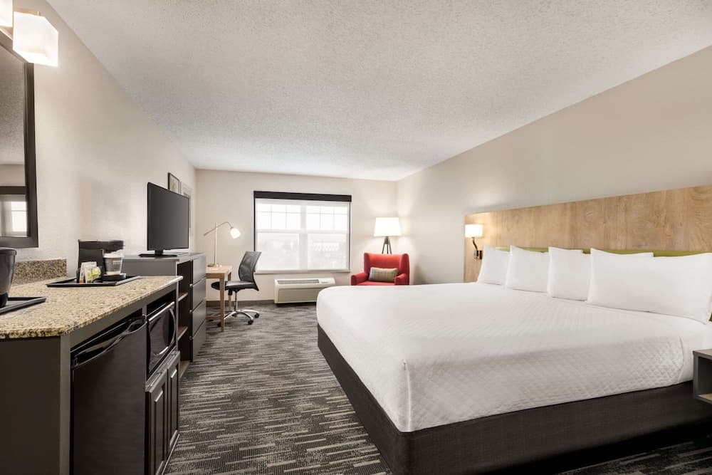 Country Inn & Suites by Radisson, Boise West - Meridian interior in Meridian, ID — gallery photo 2