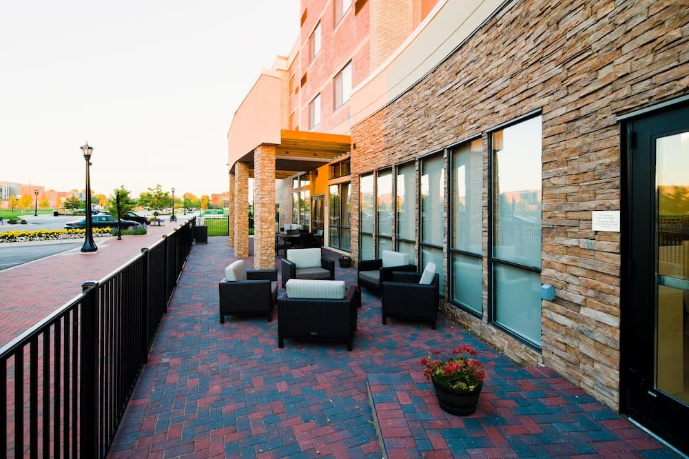 Courtyard Bay City gallery photo in Bay City, MI — image 10