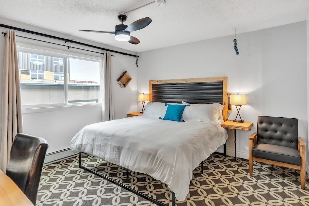 Highliner Hotel - Deluxe King with City View property views in Anchorage, AK — gallery photo 3