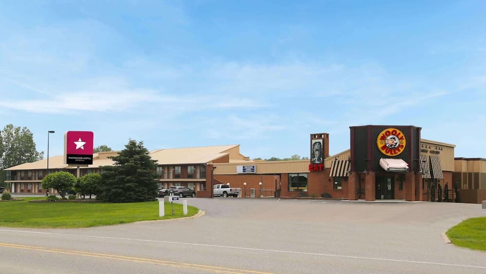 Magnuson Hotel Howell gallery photo in Howell, MI — image 28