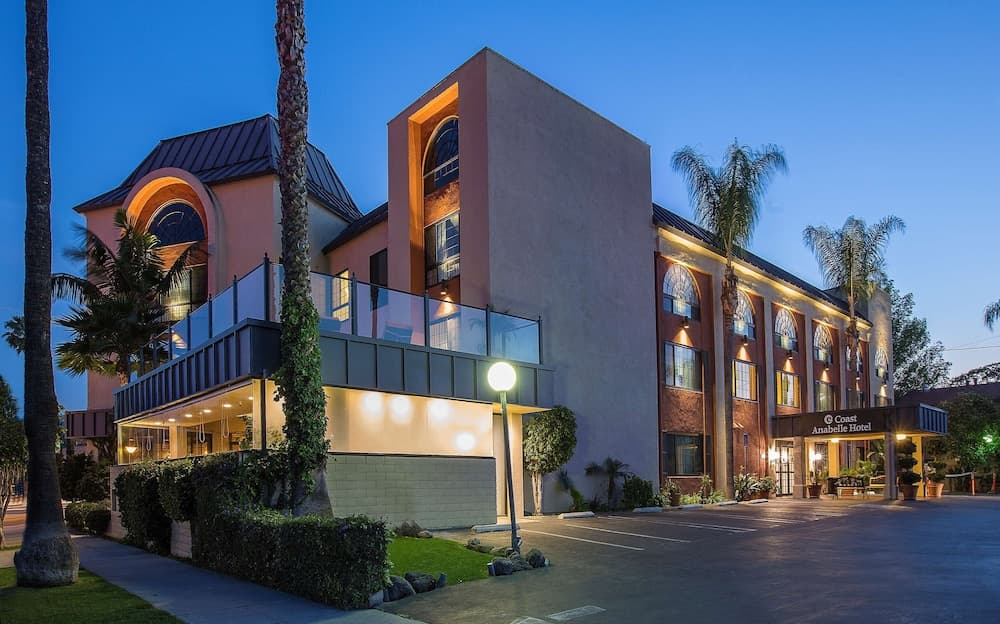 Coast Burbank Hotel gallery photo in Burbank, CA — image 8