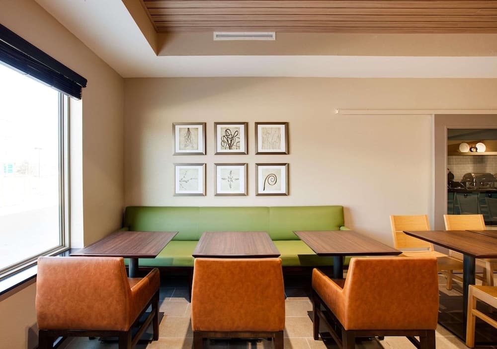 Country Inn & Suites by Radisson, Springfield Southeast gallery photo in Springfield, IL — image 20