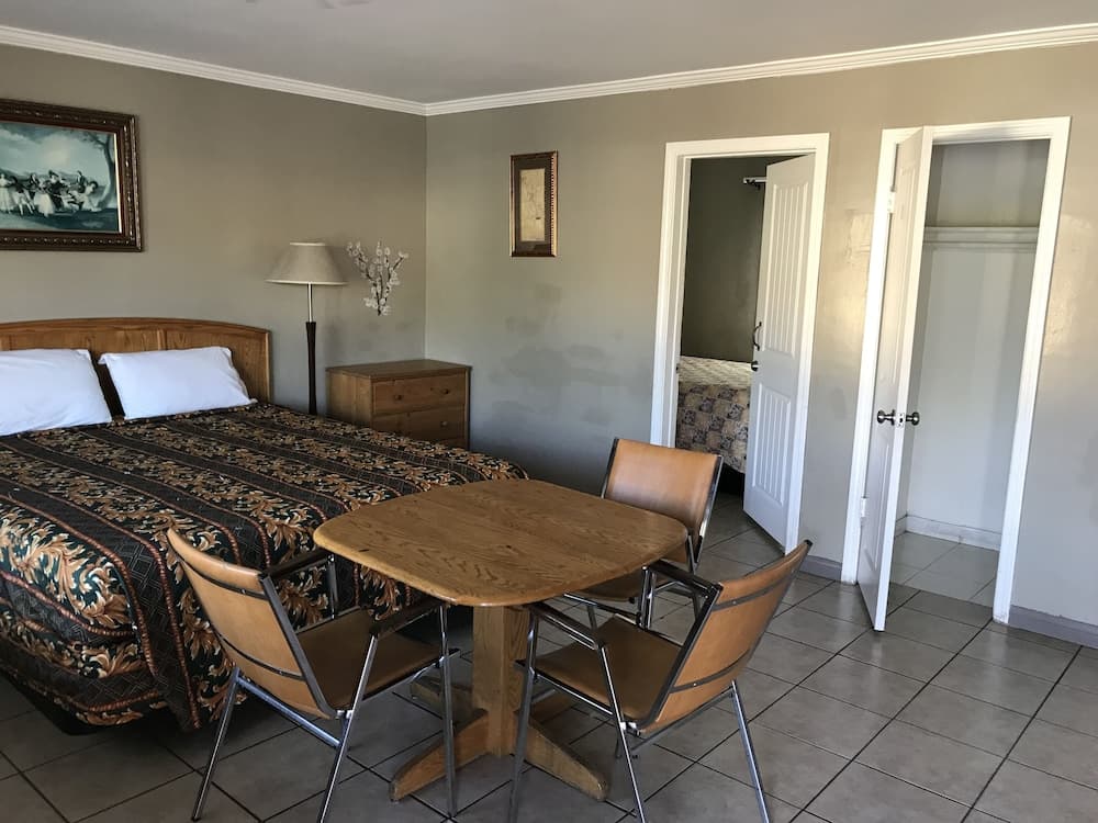 Sunshine Village Motel gallery photo in Santa Ana, CA — image 14