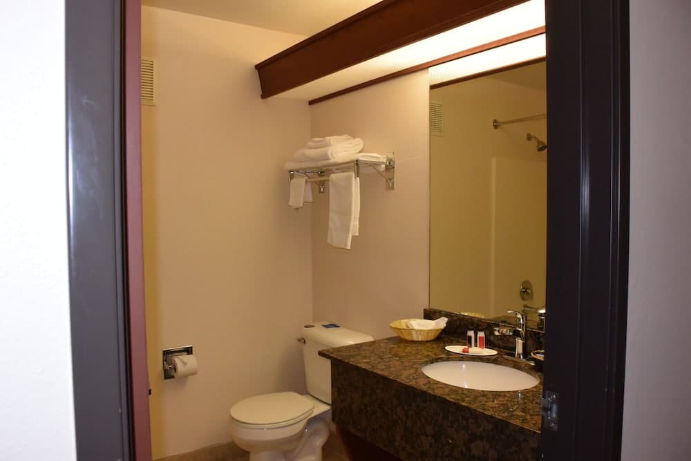 Travelodge Suites by Wyndham Newberg gallery photo in Newberg, OR — image 110