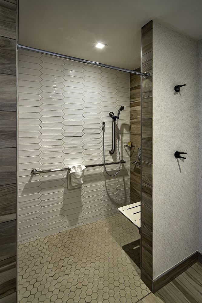 DoubleTree by Hilton Hotel Modesto gallery photo in Modesto, CA — image 57