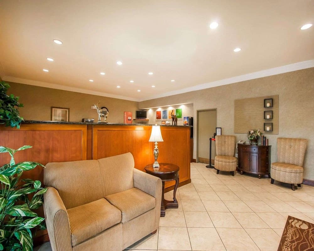 Quality Inn & Suites Germantown North property views in Germantown, TN — gallery photo 3