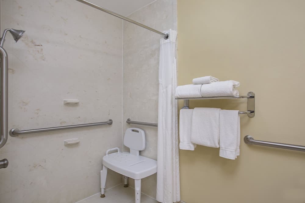Holiday Inn Express & Suites Somerset Central by IHG property views in Somerset, KY — gallery photo 3