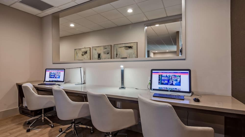 Wyndham Garden Katy Energy Corridor interior in Katy, TX — gallery photo 2