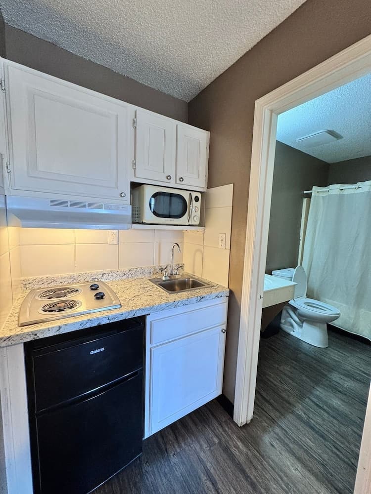Live In Lodge interior in Marietta, GA — gallery photo 2