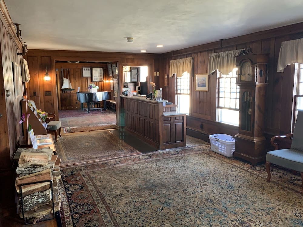 Lighthouse Inn interior in West Dennis, MA — gallery photo 2