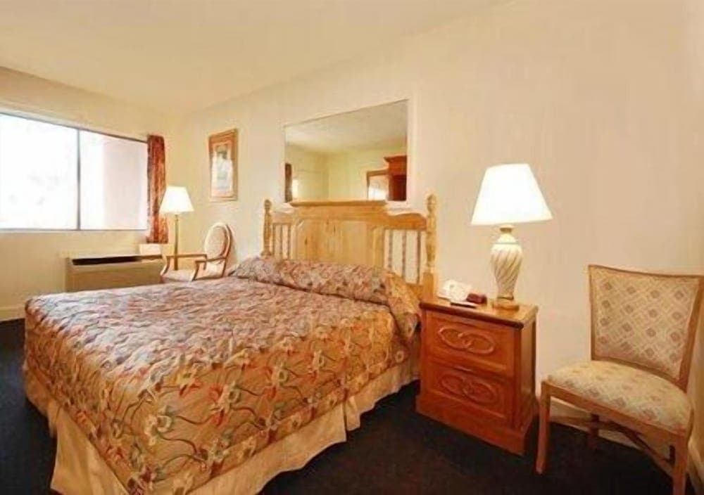 Extended Stay America Bellevue interior in Bellevue, NE — gallery photo 2