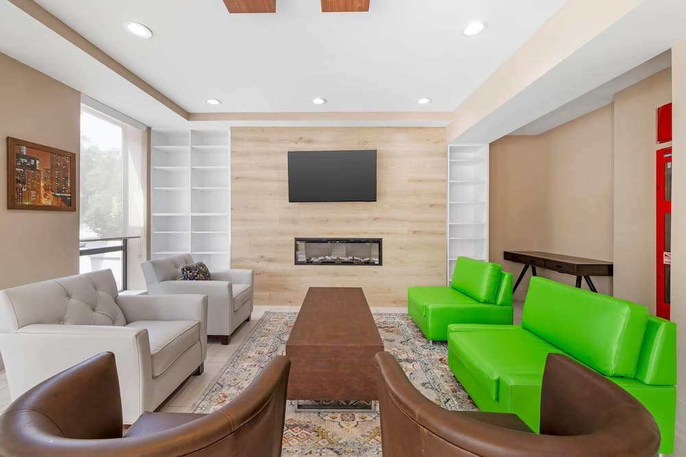 Country Inn & Suites by Radisson, Staten Island gallery photo in Staten Island, NY — image 4