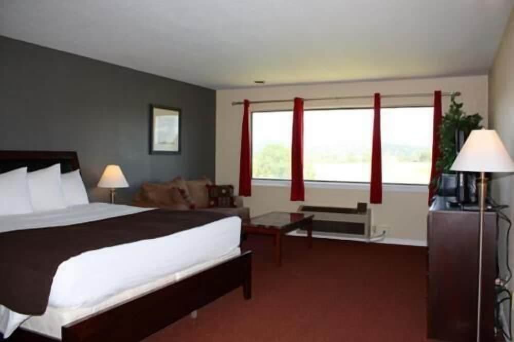 Oak Ridge Inn gallery photo in Plymouth, CA — image 4