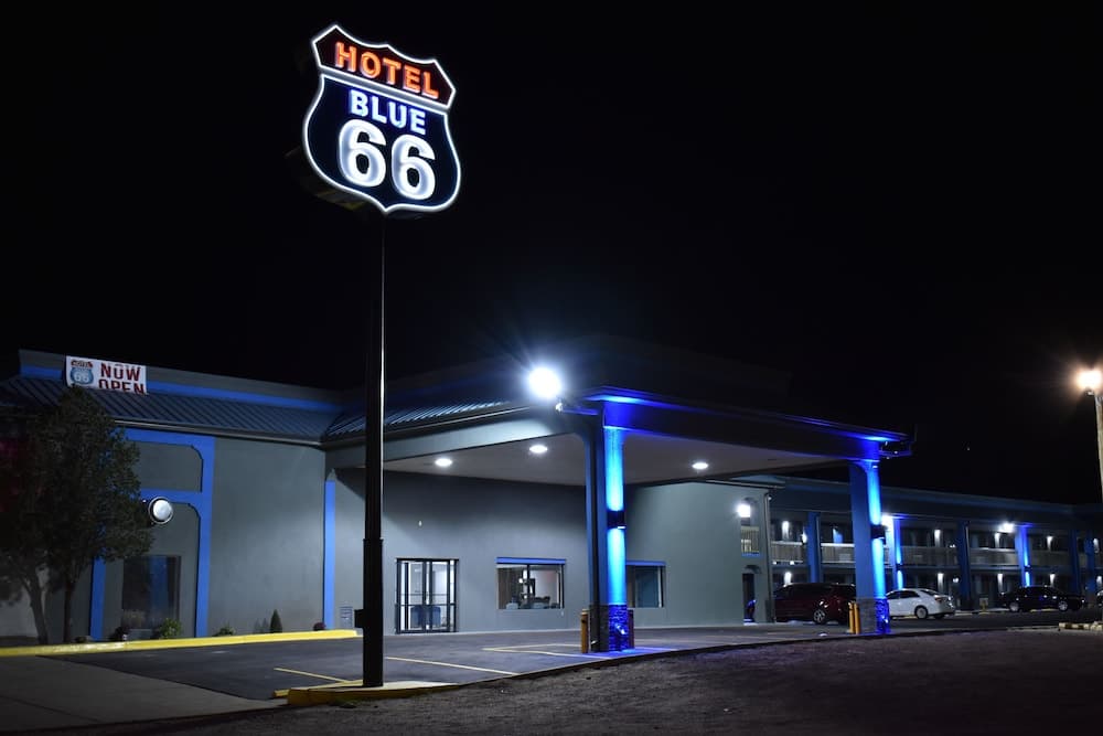 Hotel Blue 66, BW Signature Collection property views in Santa Rosa, NM — gallery photo 3